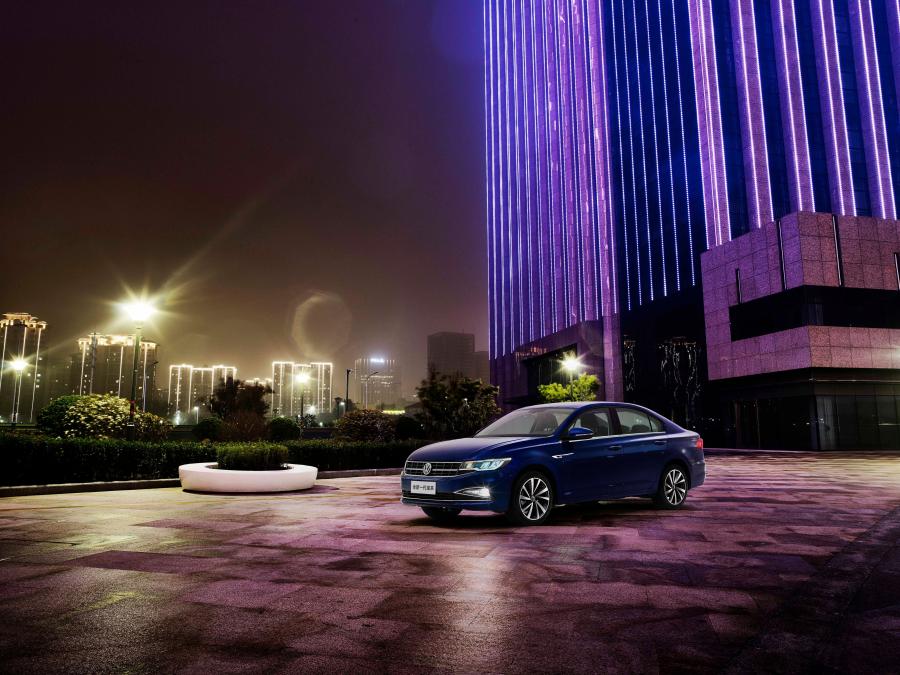  Volkswagen Bora 2018 года  (CN) (фото 1 из 17)